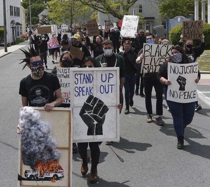 Seaside protest mobilizes